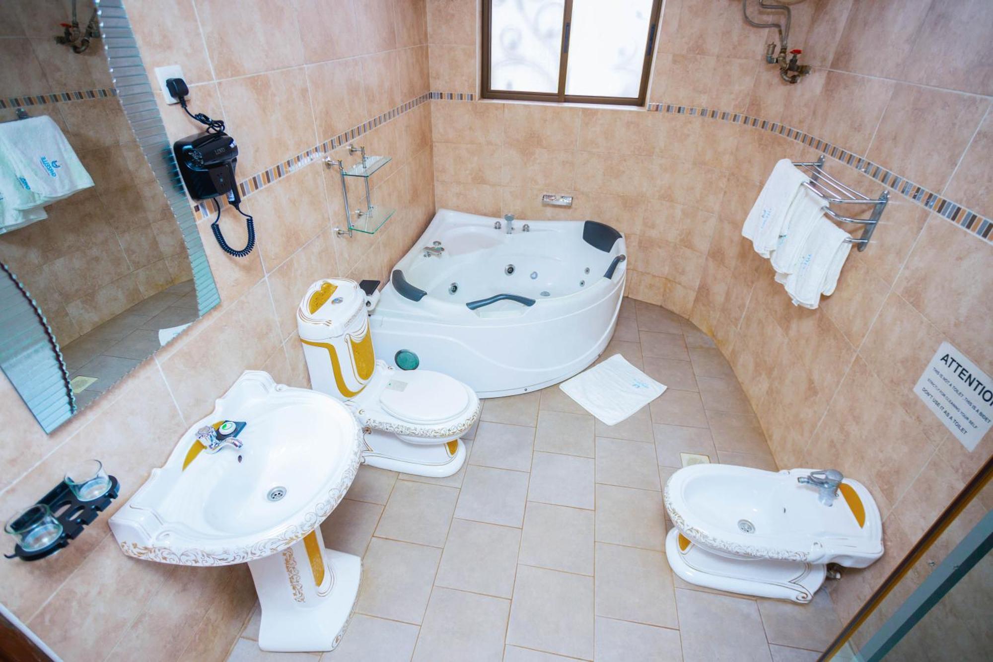 Gazelle Guest House Kampala Exterior photo